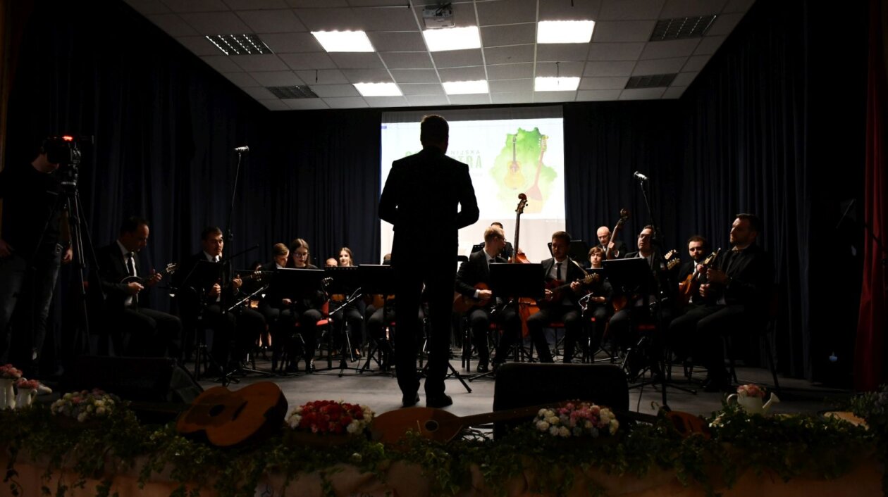smotra folklora Belica 37