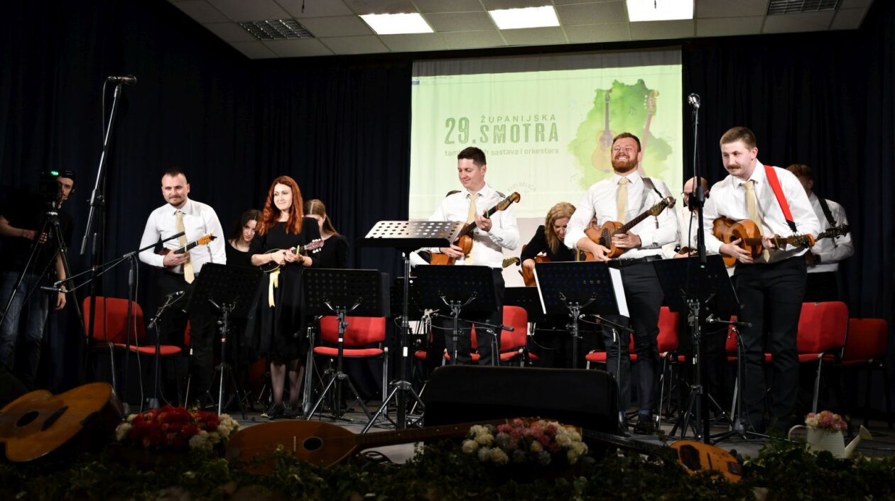 smotra folklora Belica 65