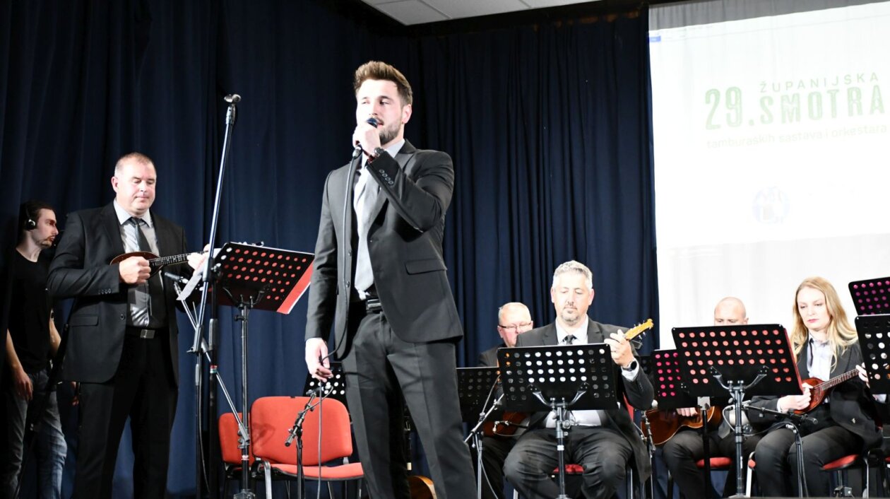 smotra folklora Belica 77