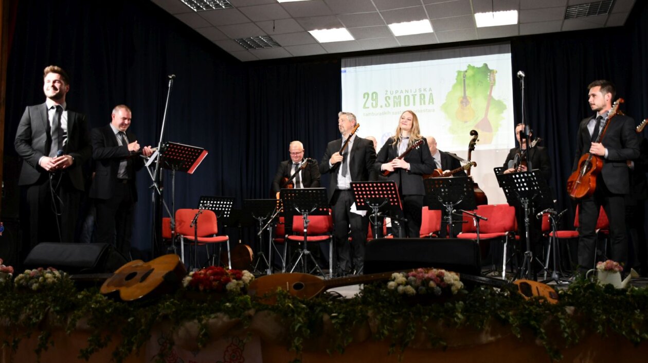 smotra folklora Belica 81