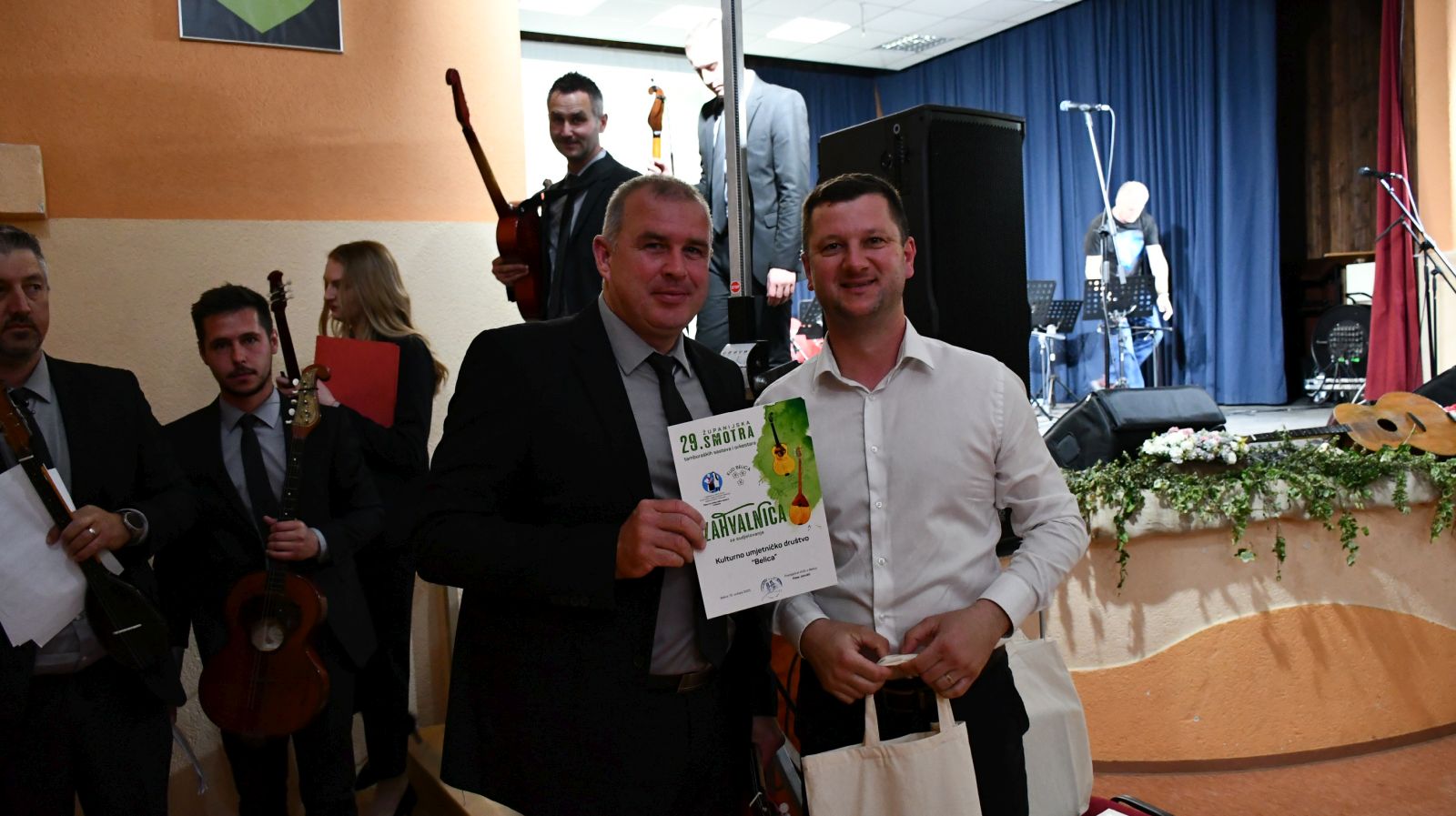 smotra folklora Belica 82