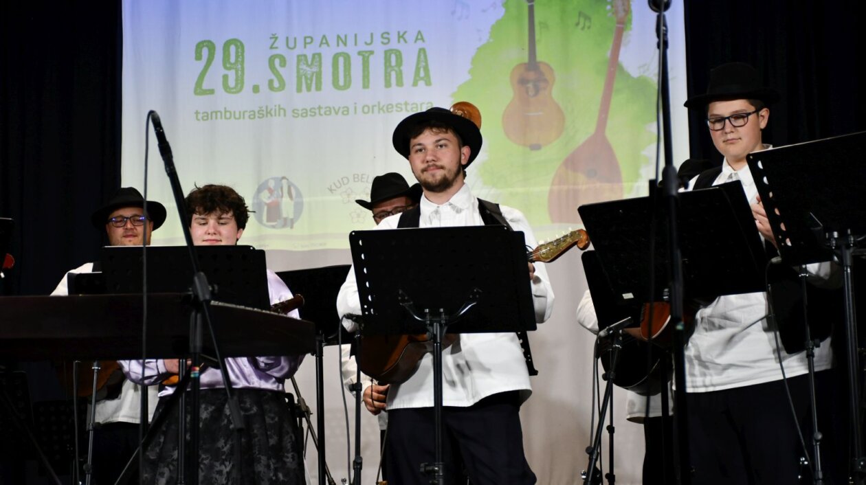 smotra folklora Belica 85