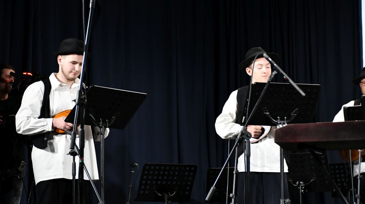 smotra folklora Belica 87