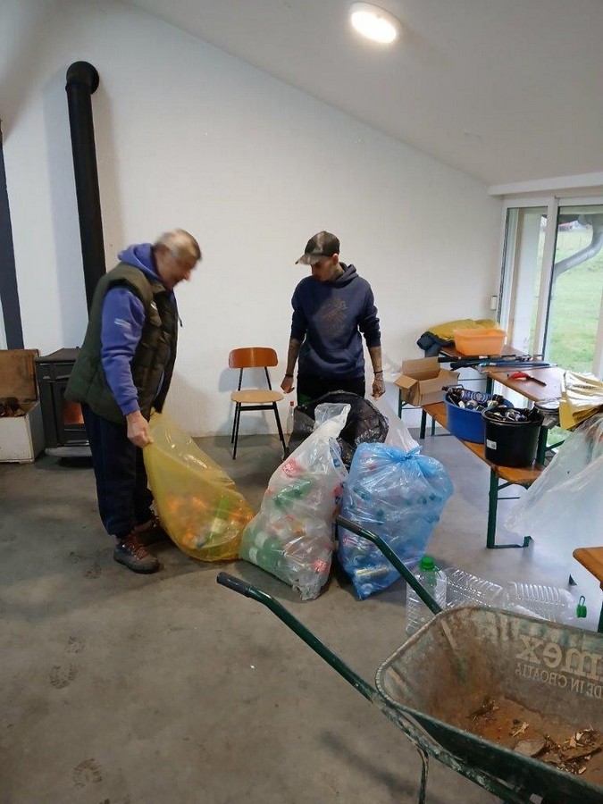 srd štuka (11) srd štuka (11)