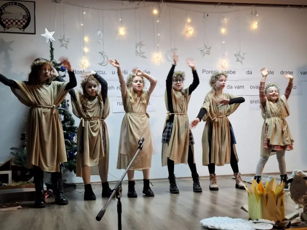 strukovec priredba bozic2024 (1) (Medium)