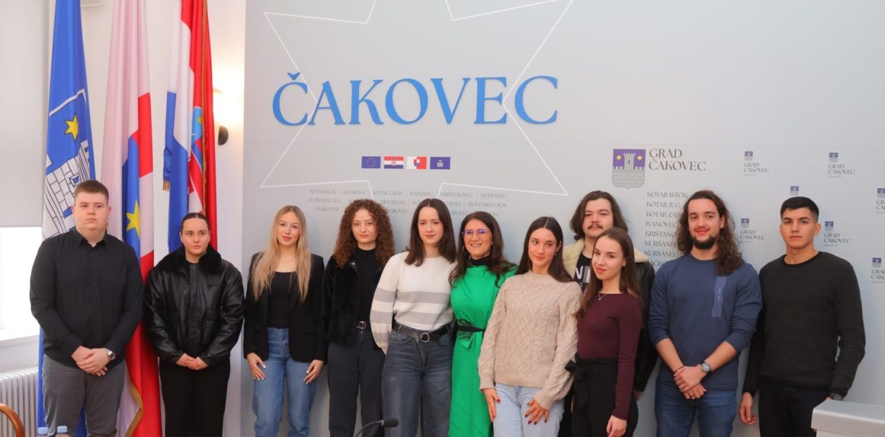 studenti potpisivanje stipendije Čakovec (2) studenti potpisivanje stipendije Čakovec (2)