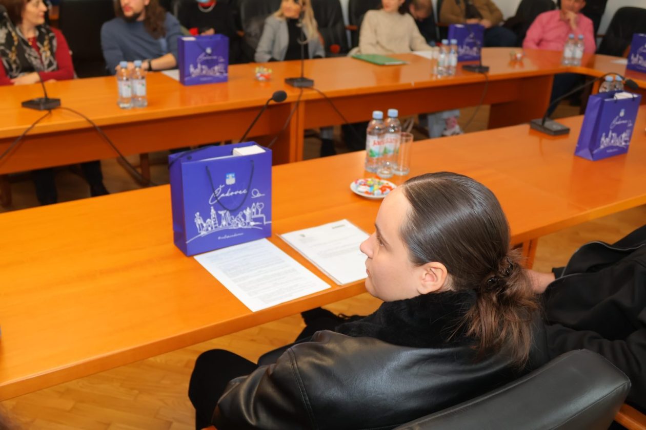 studenti potpisivanje stipendije Čakovec (7) studenti potpisivanje stipendije Čakovec (7)