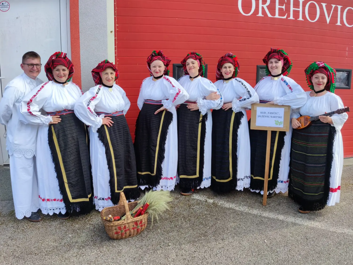 susret folklornih društava, orehijada (15)