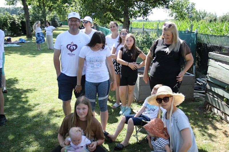 susret obitelji, Damiš (23) susret obitelji, Damiš (23)