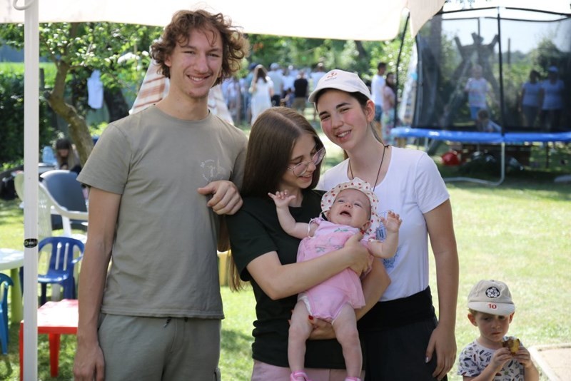 susret obitelji, Damiš (26) susret obitelji, Damiš (26)