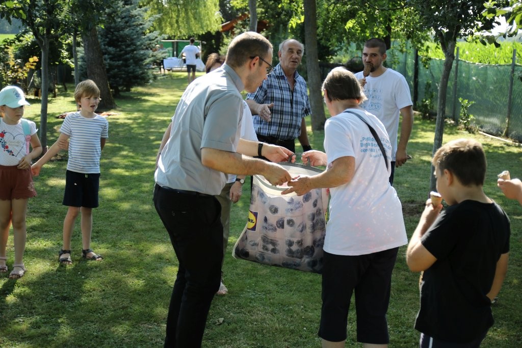 susret obitelji, Damiš (34) susret obitelji, Damiš (34)