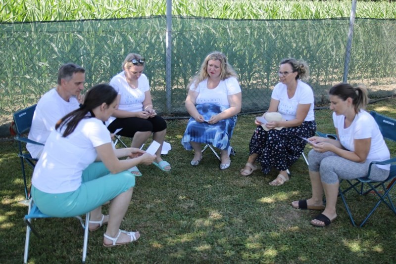 susret obitelji, Damiš (55) susret obitelji, Damiš (55)