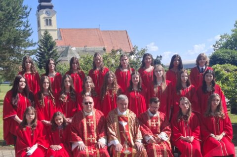 sveta potvrda župa presvetog trojstva nedelišće (2) sveta potvrda župa presvetog trojstva nedelišće (2)