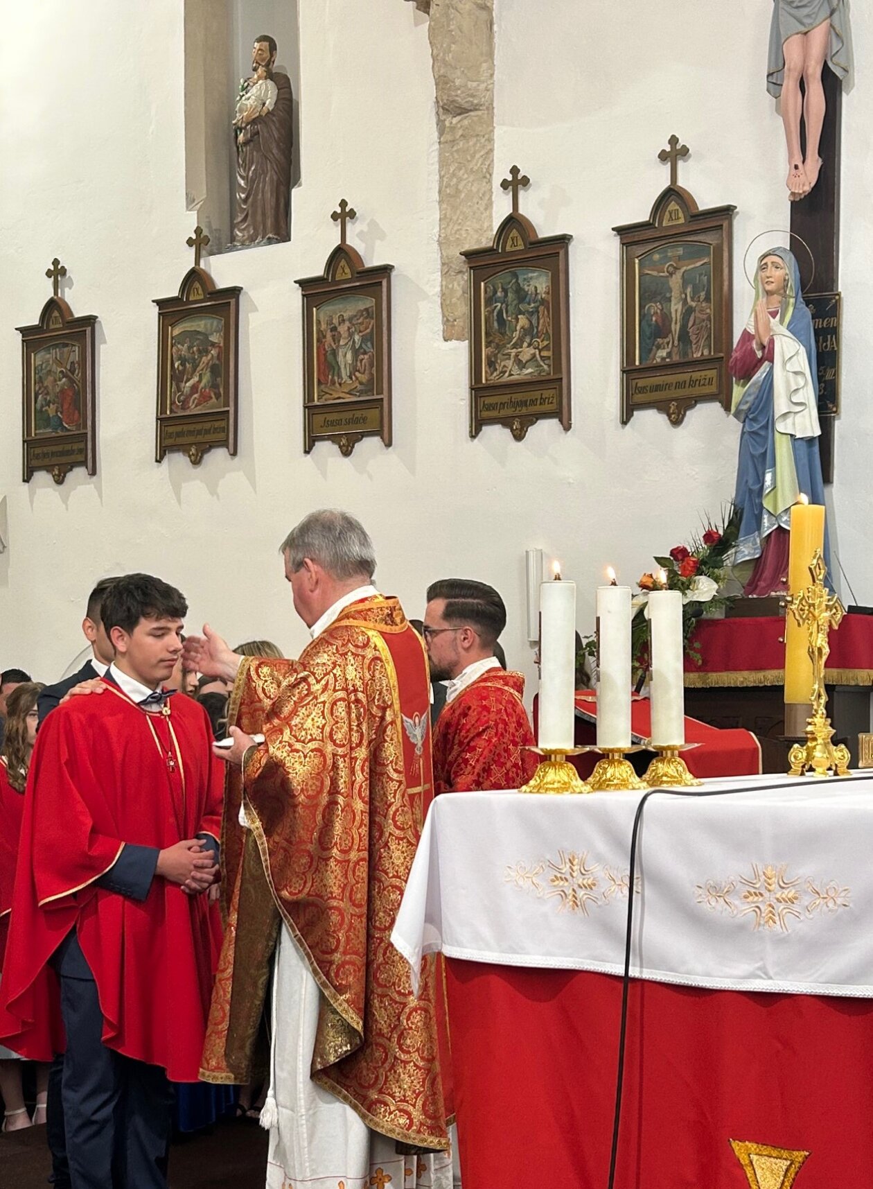 sveta potvrda župa presvetog trojstva nedelišće (3)