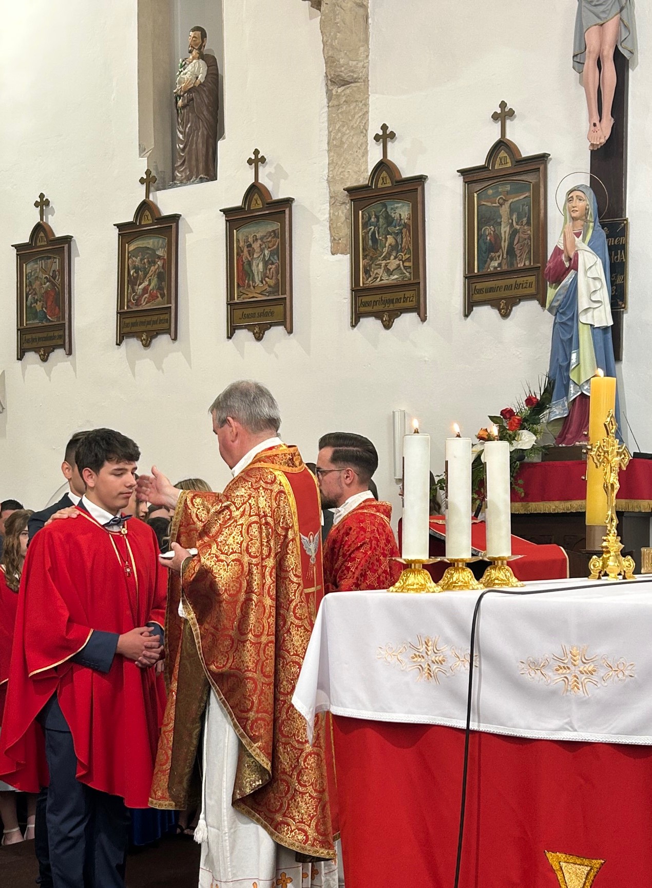sveta potvrda župa presvetog trojstva nedelišće (3) sveta potvrda župa presvetog trojstva nedelišće (3)