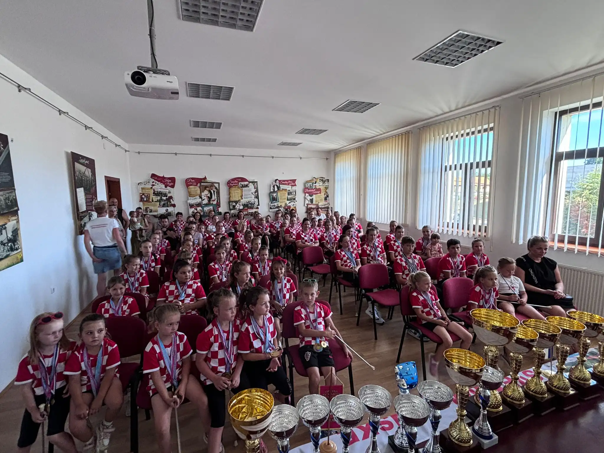 sveti-martin-mazoretkinje-2024-1 sveti-martin-mazoretkinje-2024-1