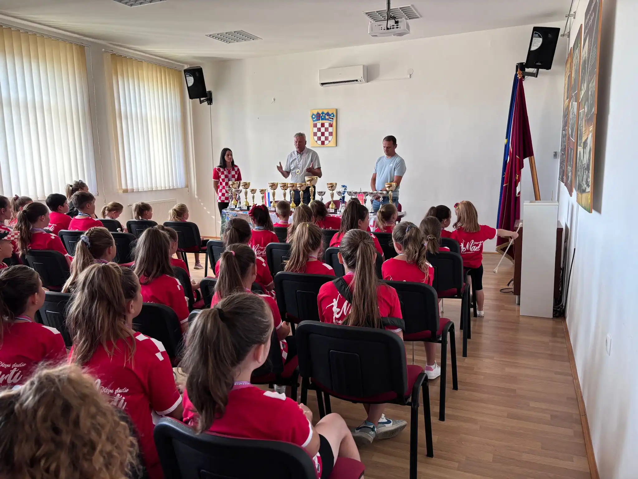 sveti-martin-mazoretkinje-2024-21 sveti-martin-mazoretkinje-2024-21