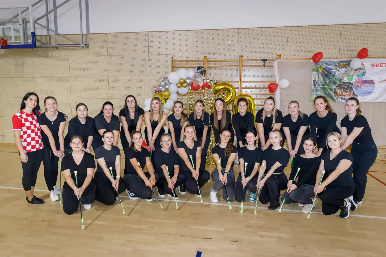 svetomartinske mažoretkinje 20 godina (7)