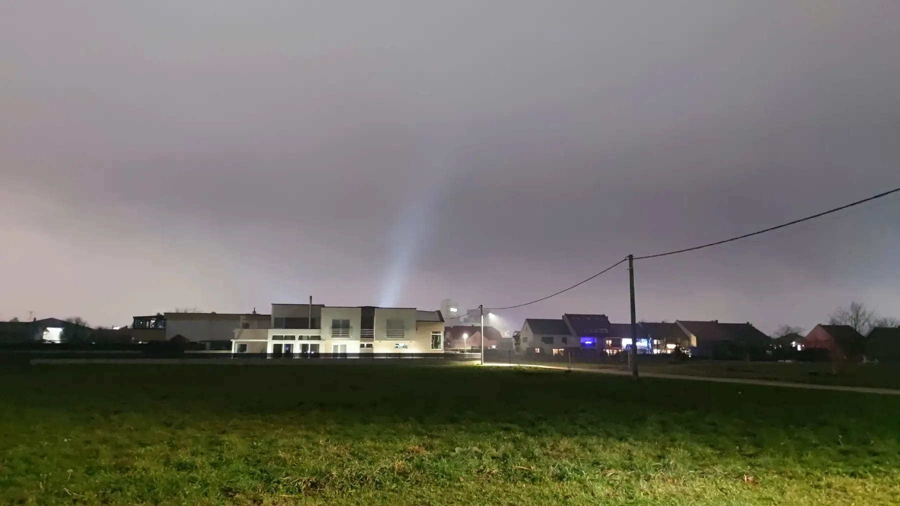 svjetla, šampion (1) svjetla, šampion (1)