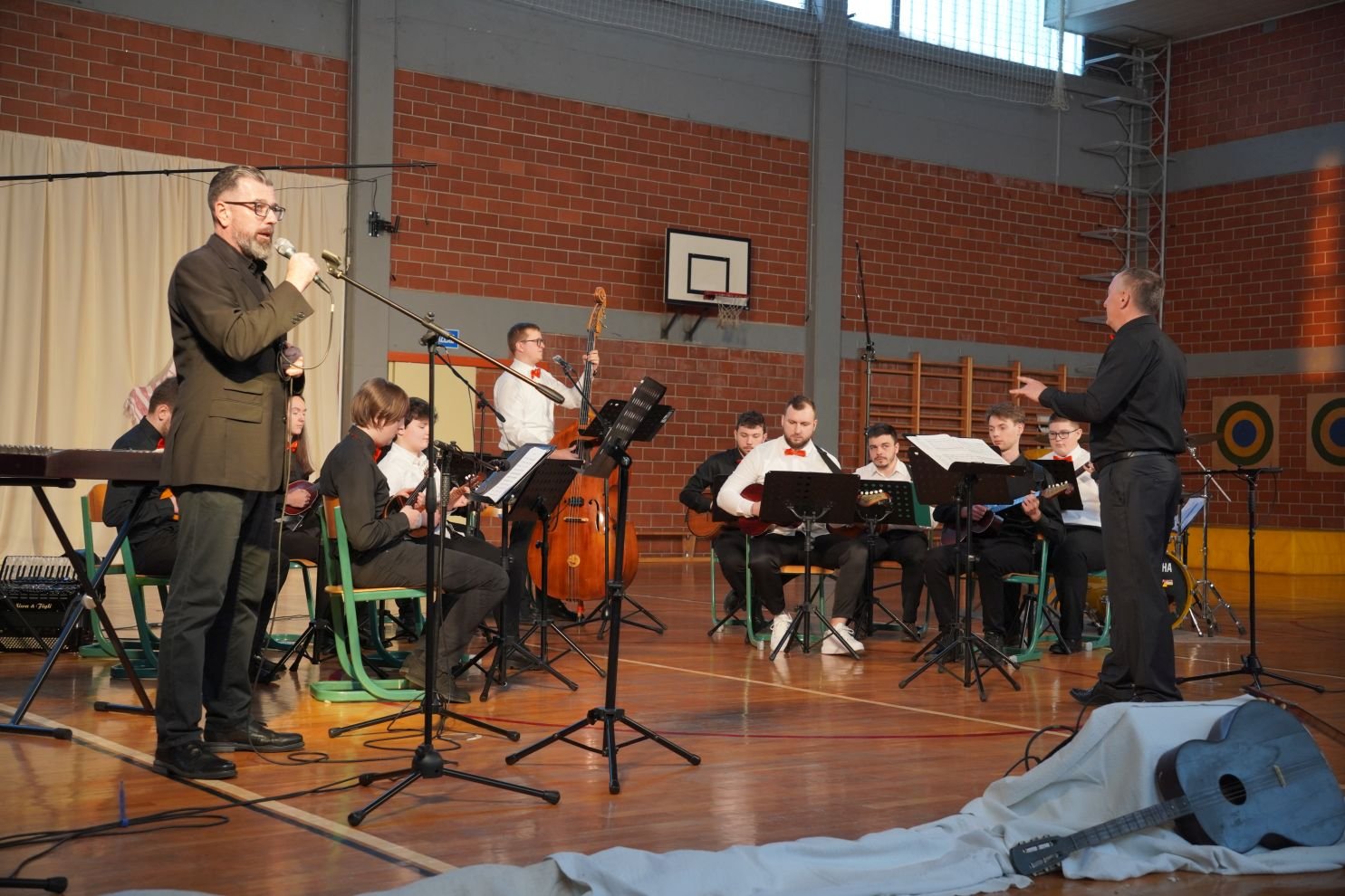 tamburaši KUU Zasadbreg koncert U san mi dođu tambure (13)