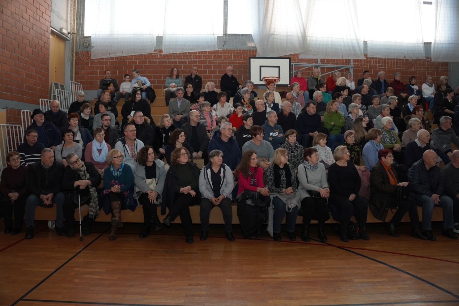 tamburaši KUU Zasadbreg koncert U san mi dođu tambure (20)