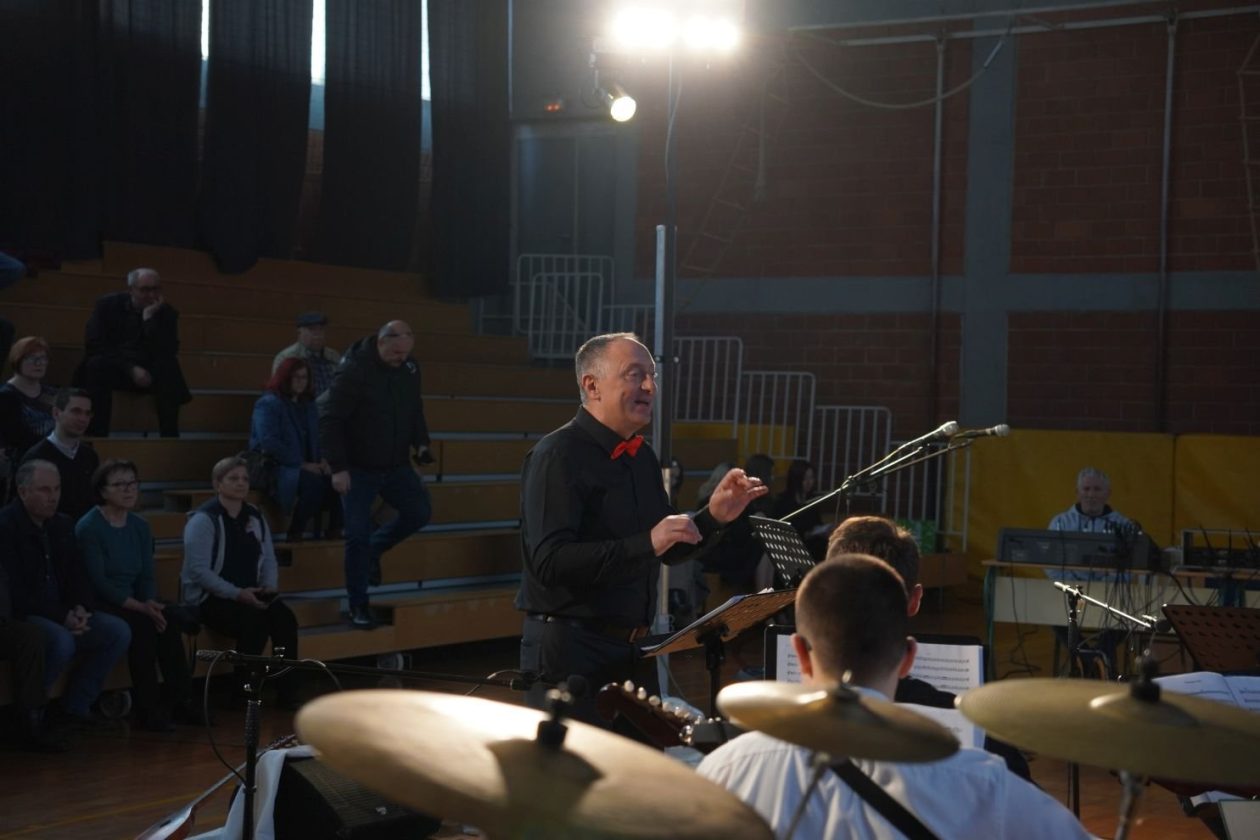 tamburaši KUU Zasadbreg koncert U san mi dođu tambure (28)