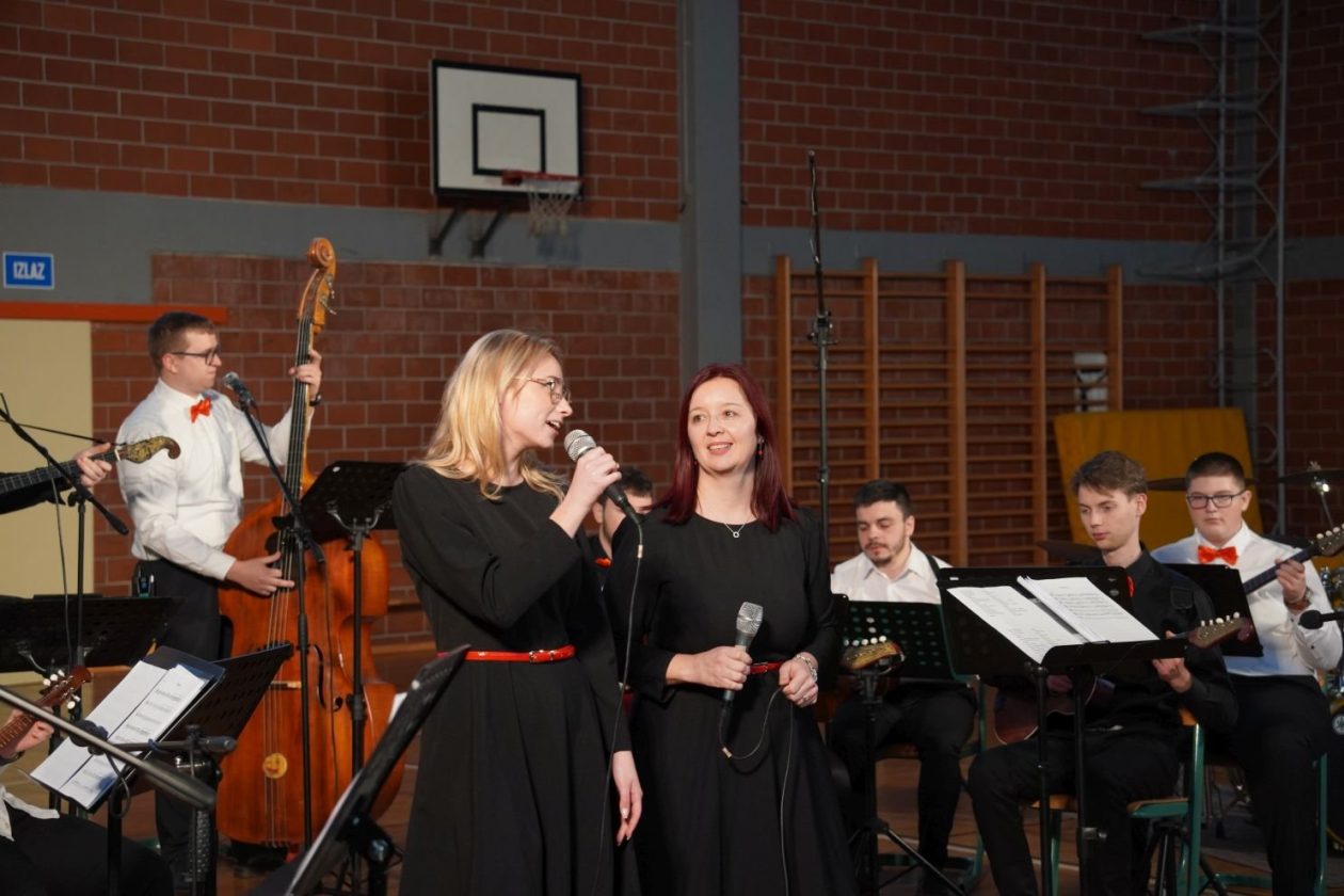 tamburaši KUU Zasadbreg koncert U san mi dođu tambure (42)