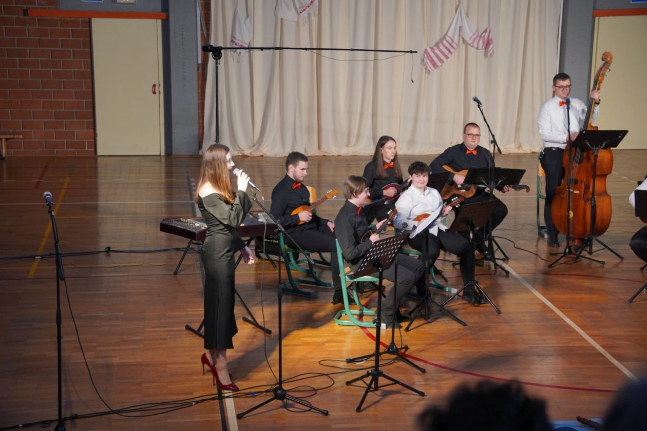 tamburaši KUU Zasadbreg koncert U san mi dođu tambure (43)