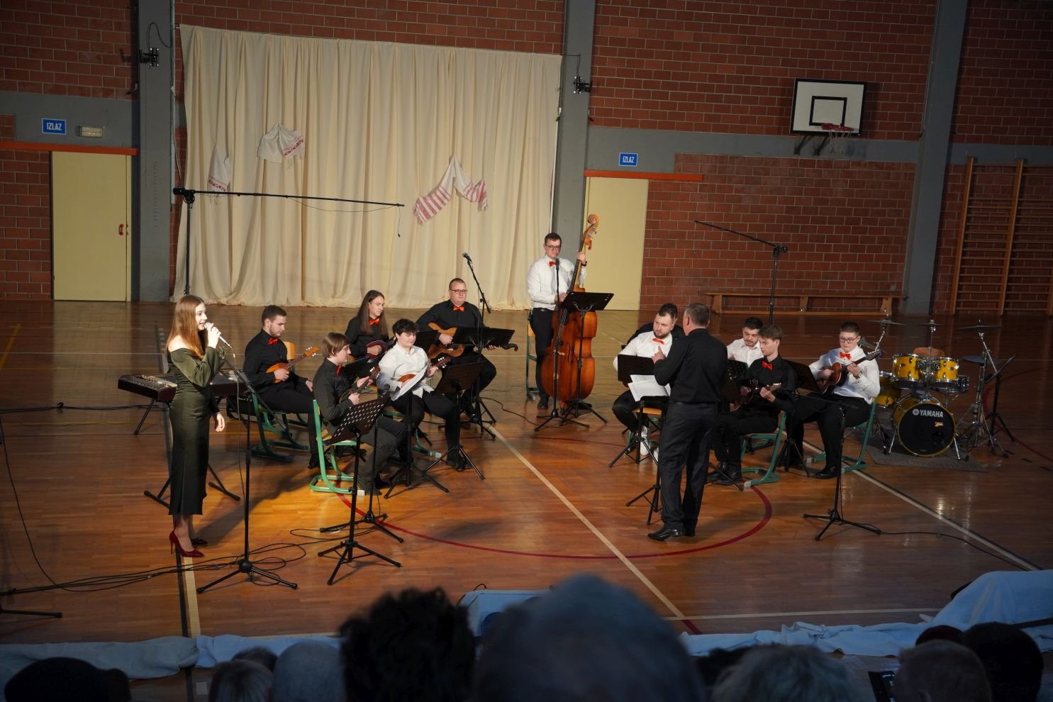 tamburaši KUU Zasadbreg koncert U san mi dođu tambure (44)