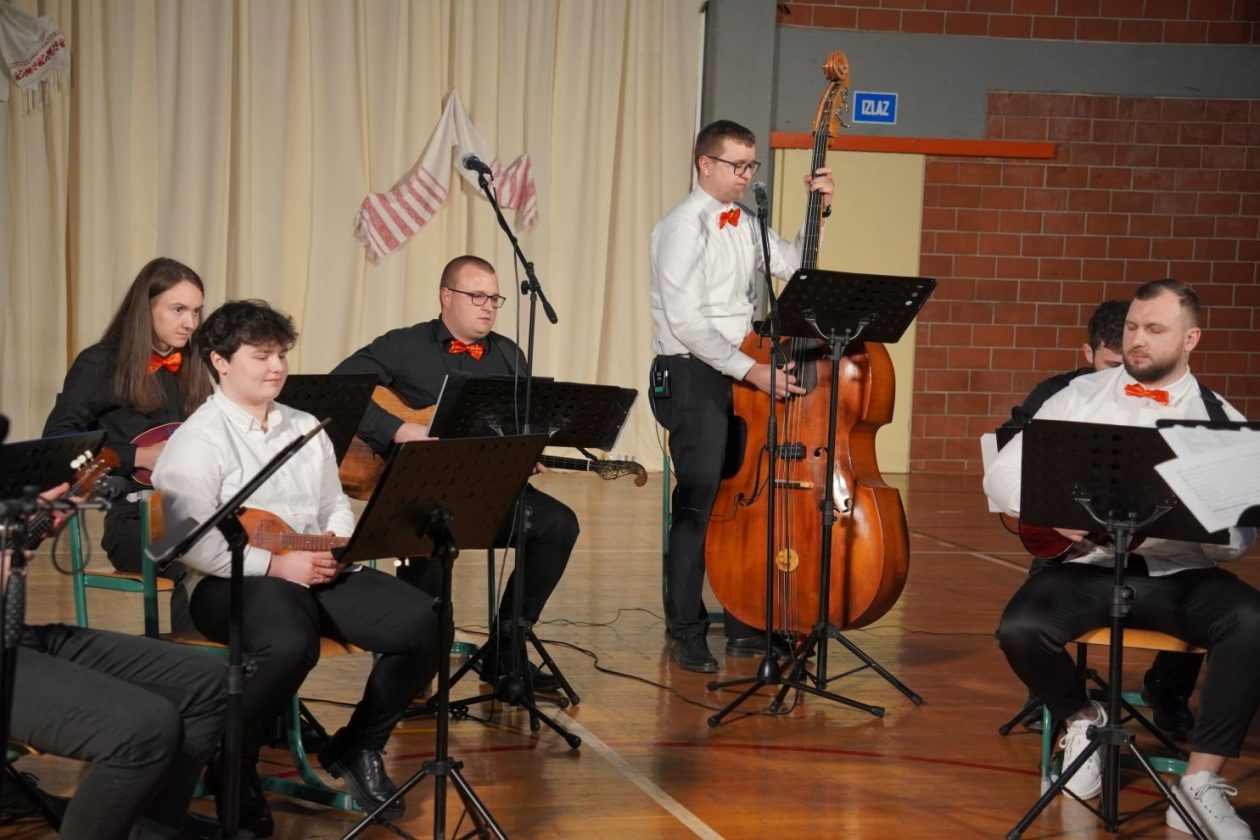 tamburaši KUU Zasadbreg koncert U san mi dođu tambure (46)