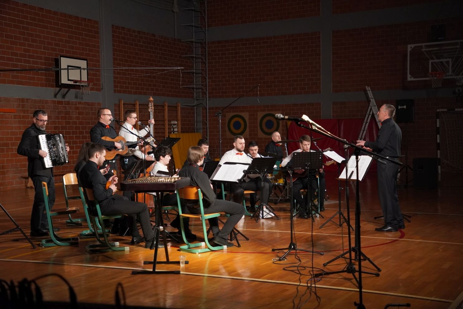 tamburaši KUU Zasadbreg koncert U san mi dođu tambure (55)