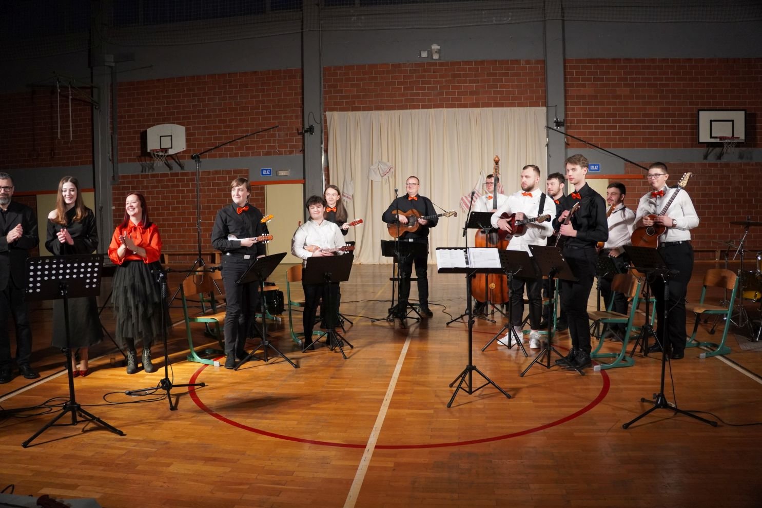 tamburaši KUU Zasadbreg koncert U san mi dođu tambure (58)