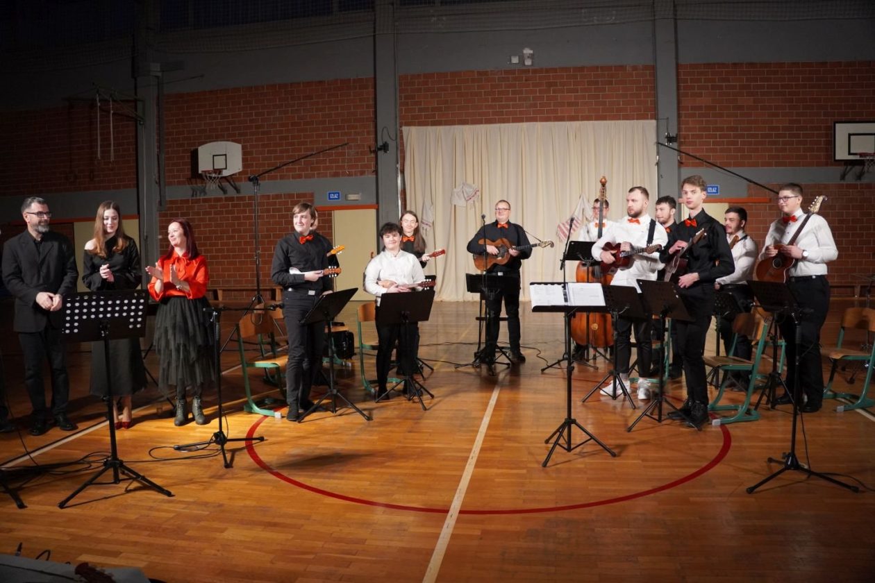 tamburaši KUU Zasadbreg koncert U san mi dođu tambure (59)