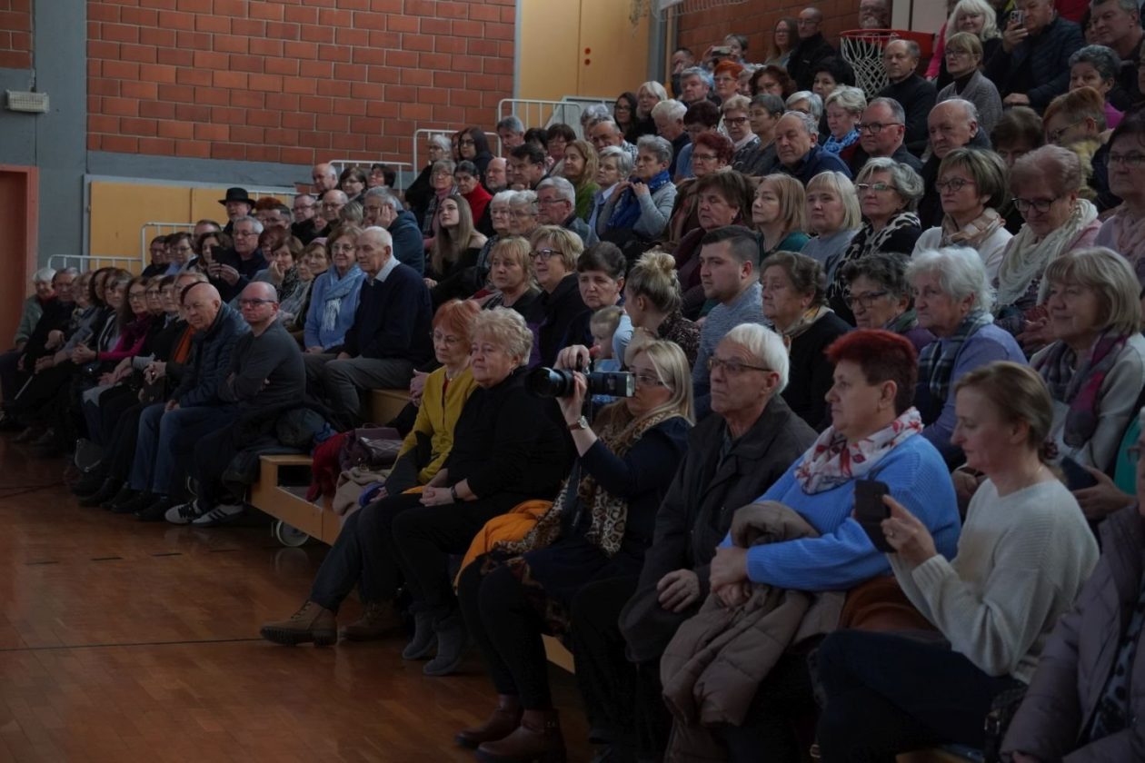 tamburaši KUU Zasadbreg koncert U san mi dođu tambure (6)
