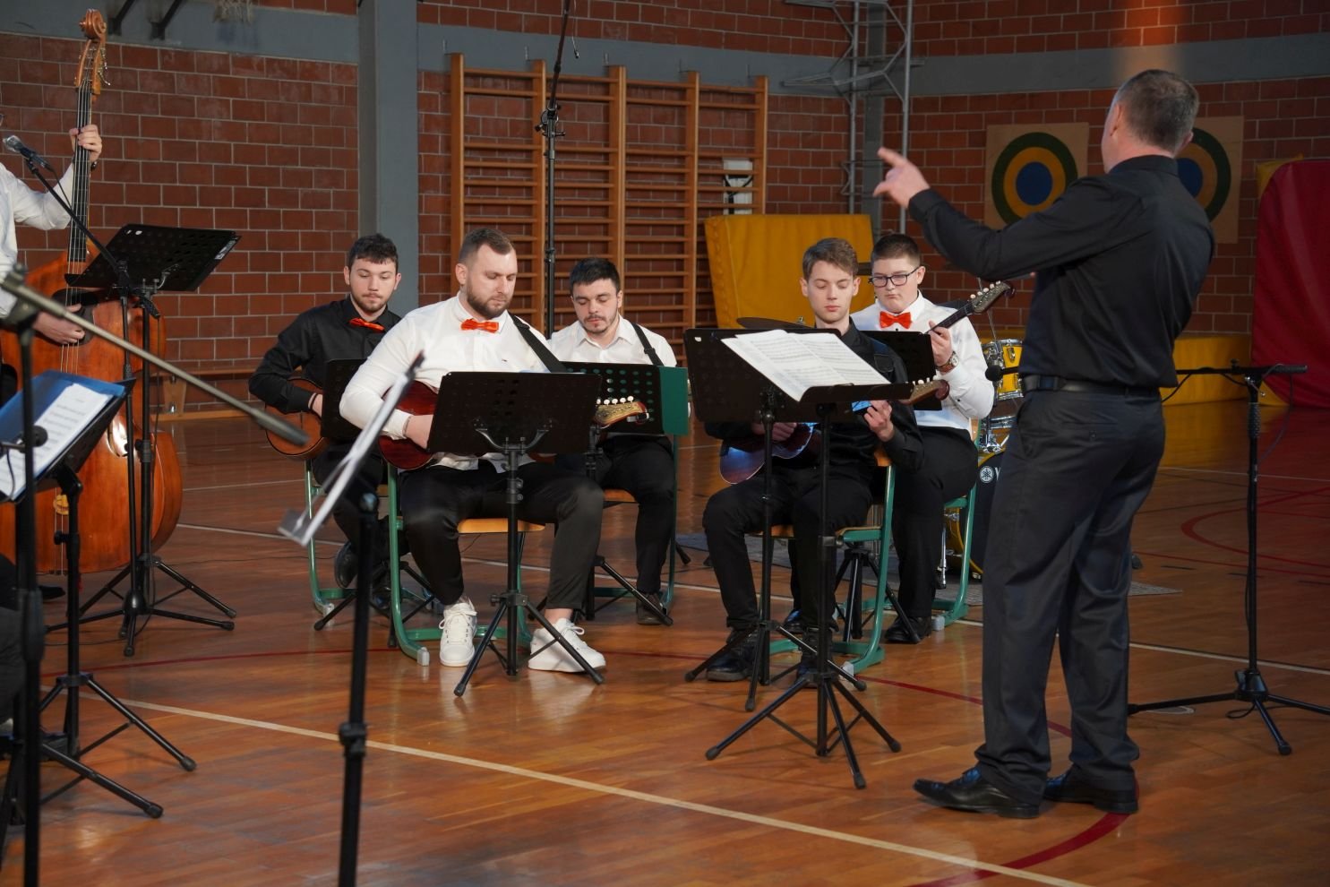 tamburaši KUU Zasadbreg koncert U san mi dođu tambure (9)