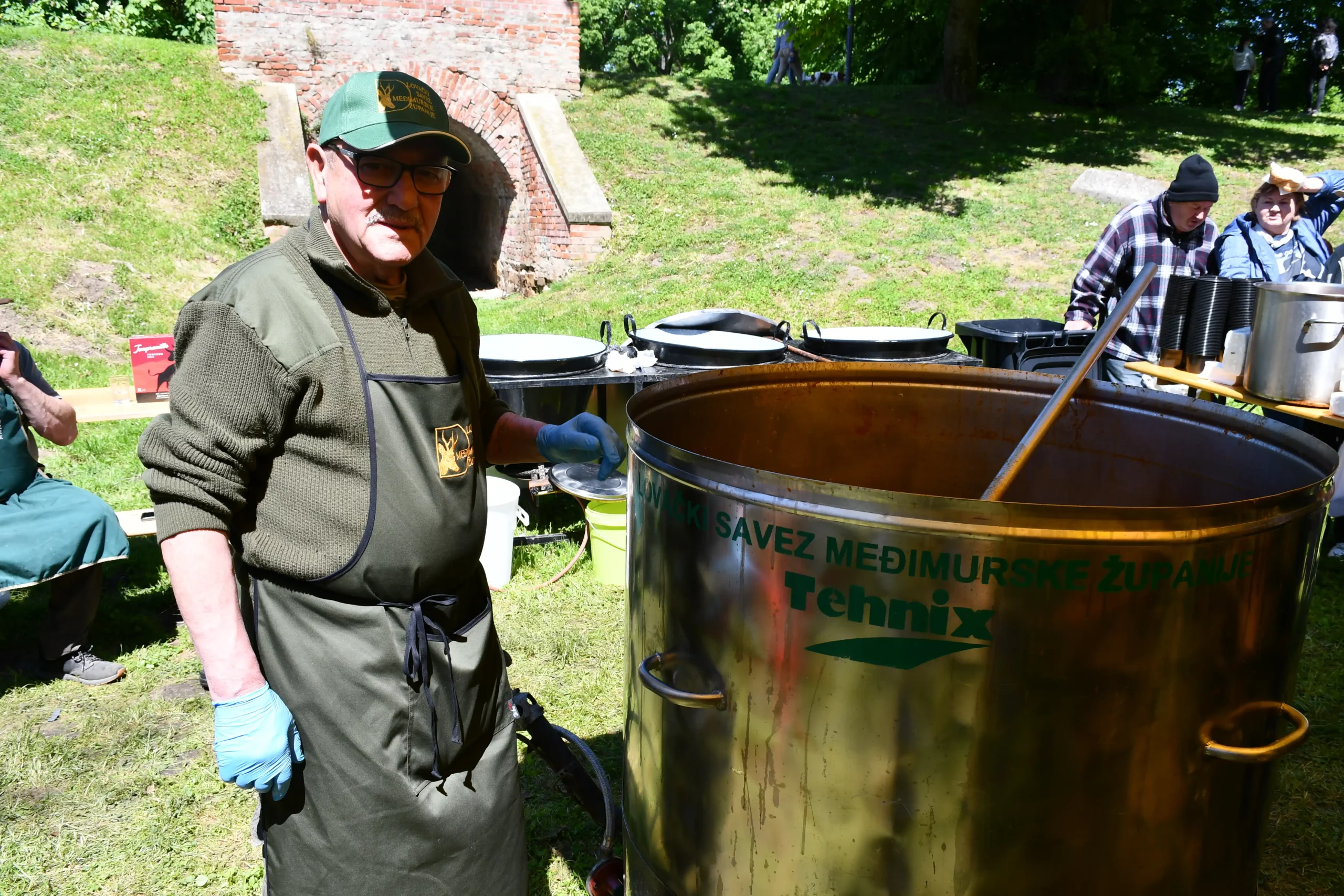 tradicionalna gulaτijada (12)