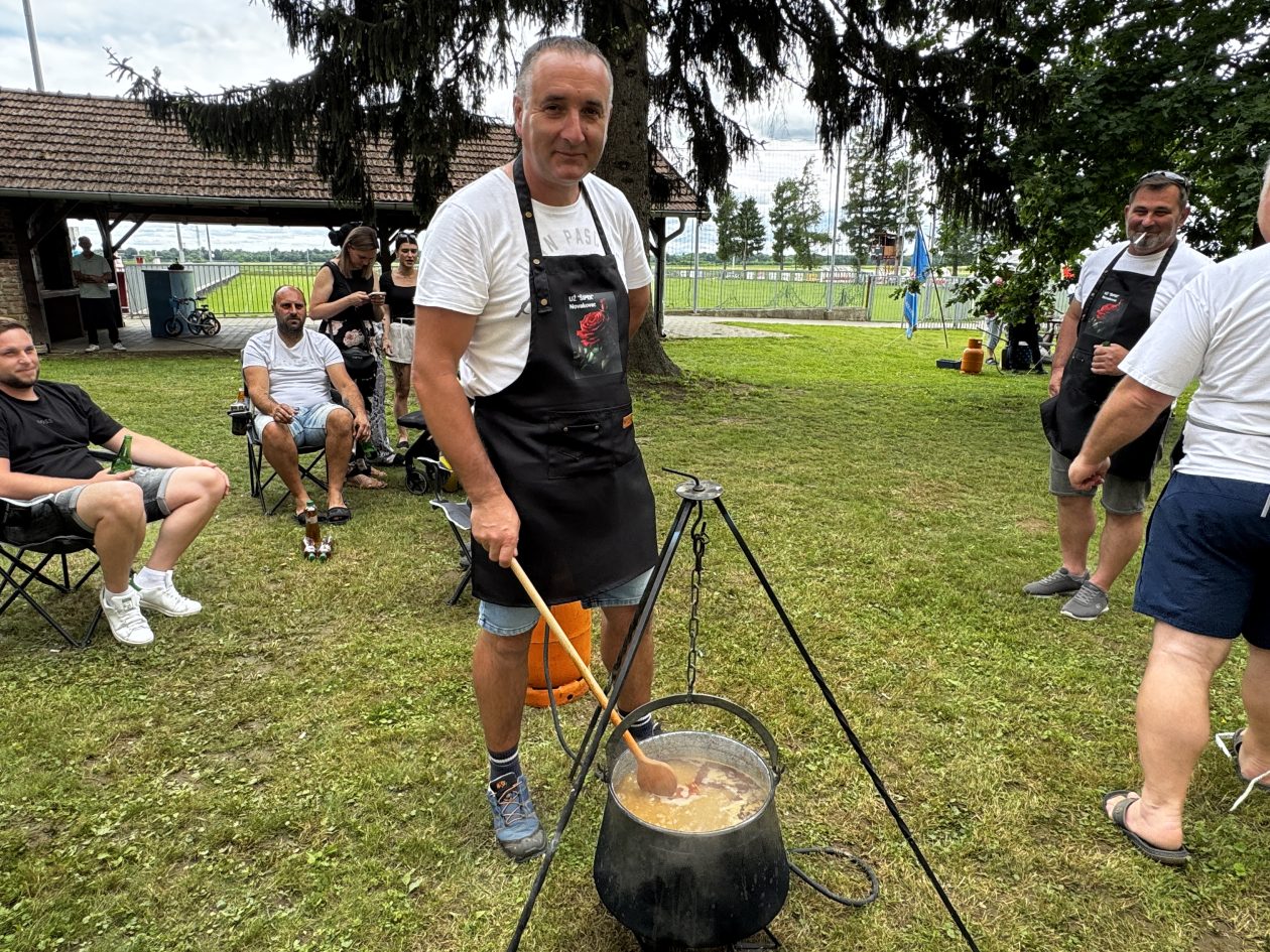 turenski kotlić (23) turenski kotlić (23)