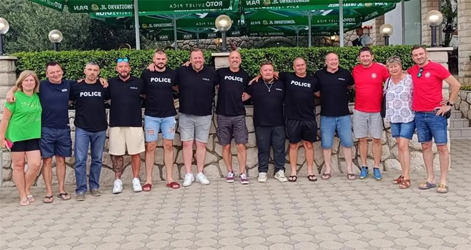 turisti,zahvala,policija (10) turisti,zahvala,policija (10)