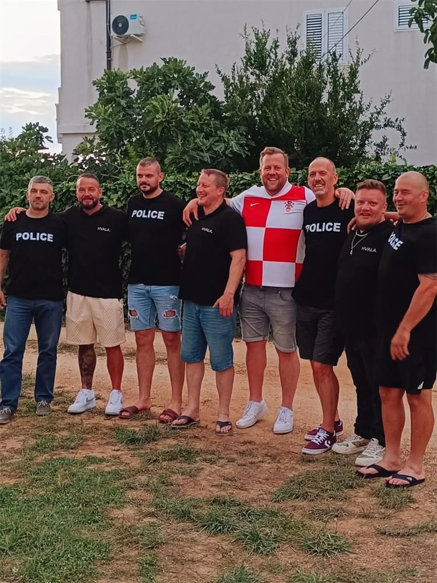 turisti,zahvala,policija (2) turisti,zahvala,policija (2)