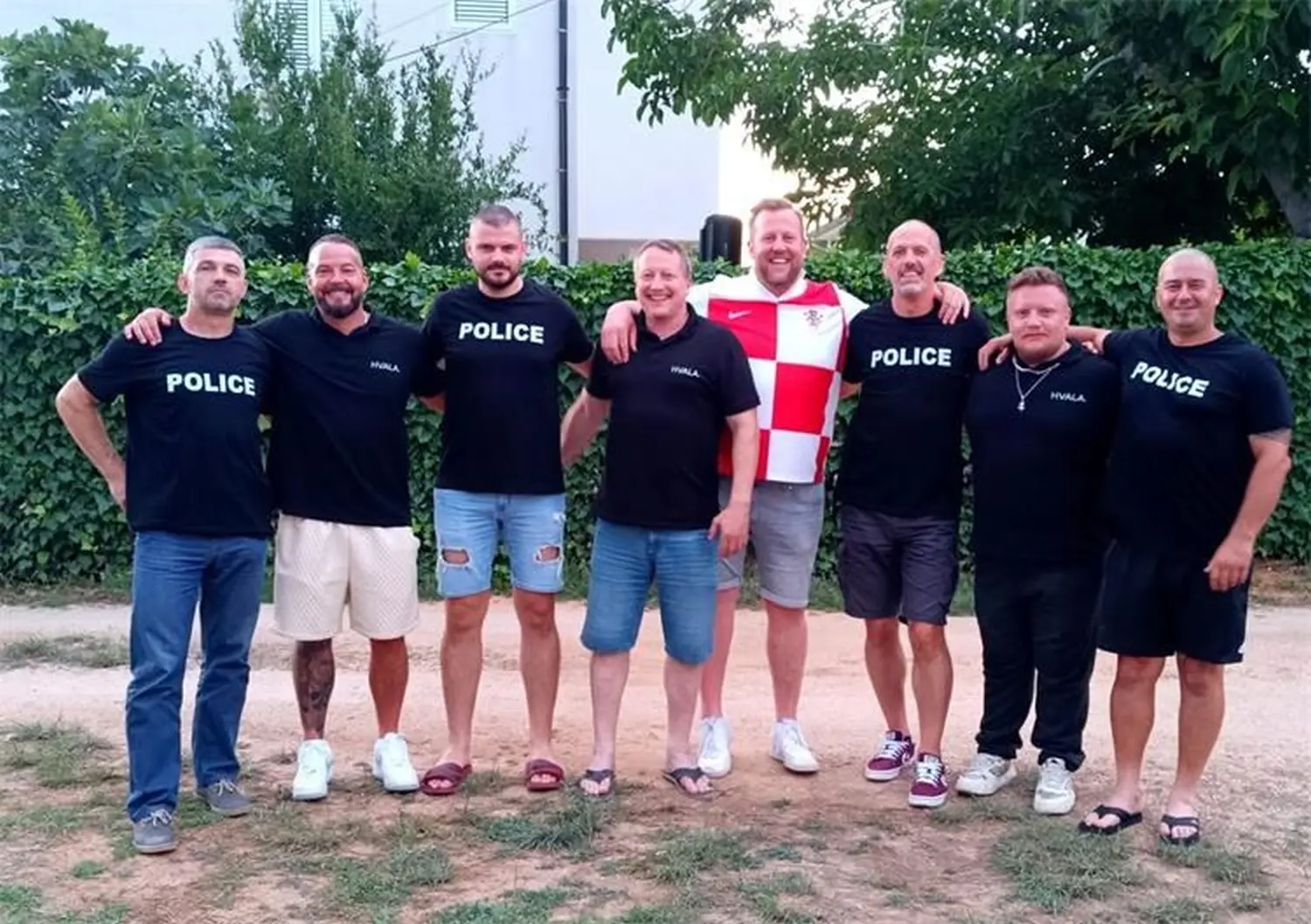 turisti,zahvala,policija (3) turisti,zahvala,policija (3)