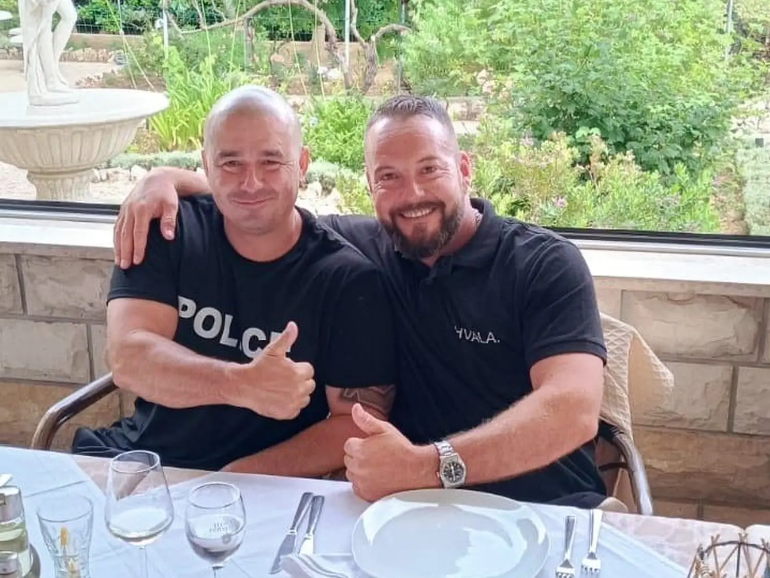 turisti,zahvala,policija (4) turisti,zahvala,policija (4)