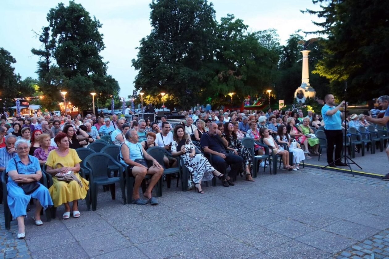 u-divnom-casu-tom-kuntaric-vecer-3 u-divnom-casu-tom-kuntaric-vecer-3