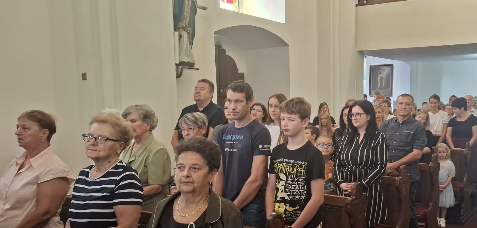 u župnoj crkvi Presvetog Trojstva u Nedelišću održana je svečana sveta misa povodom početka nove školske godine (15)