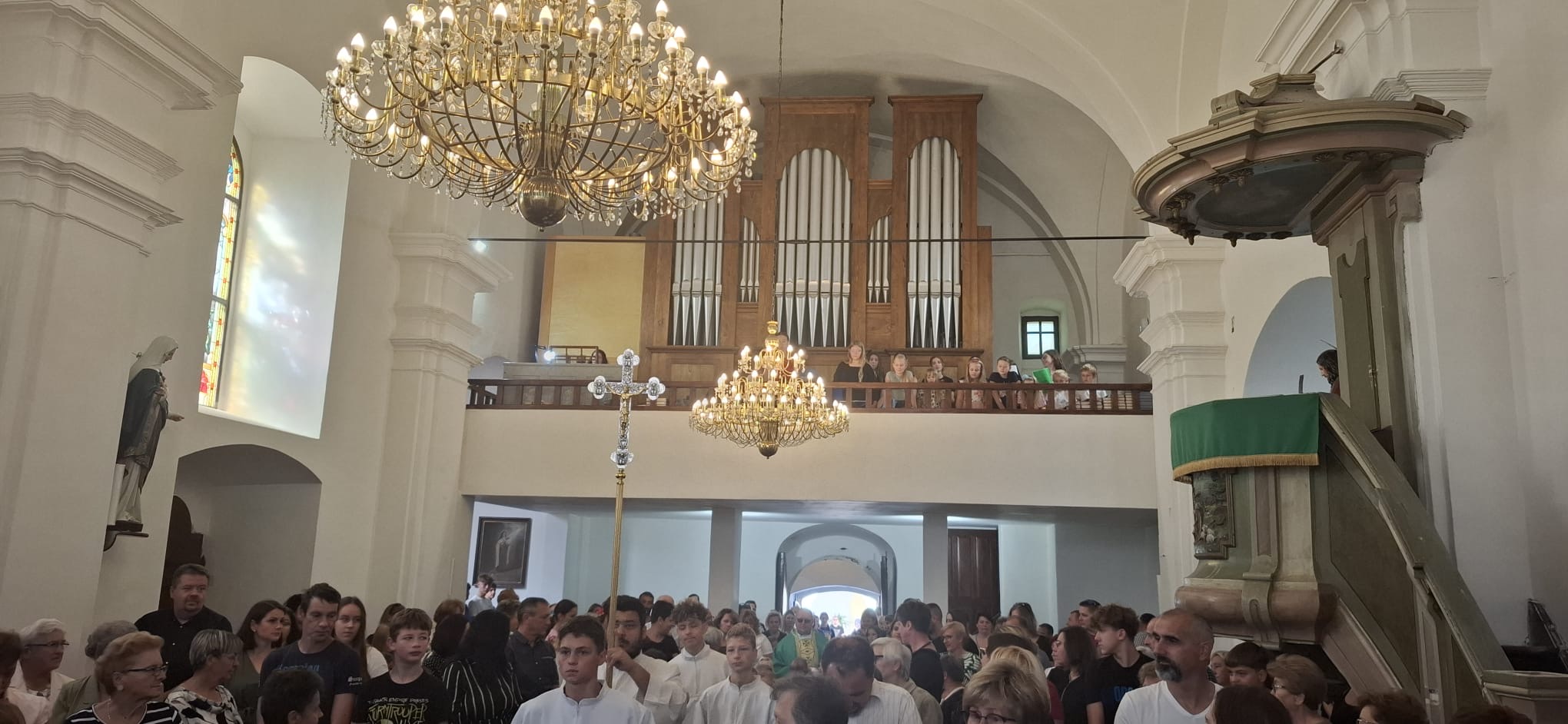 u župnoj crkvi Presvetog Trojstva u Nedelišću održana je svečana sveta misa povodom početka nove školske godine (17)