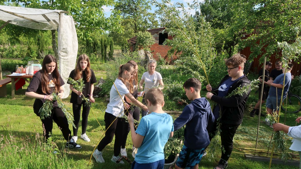 učenici,oš ivana gorana kovačića,mirjana biber hren (12) učenici,oš ivana gorana kovačića,mirjana biber hren (12)