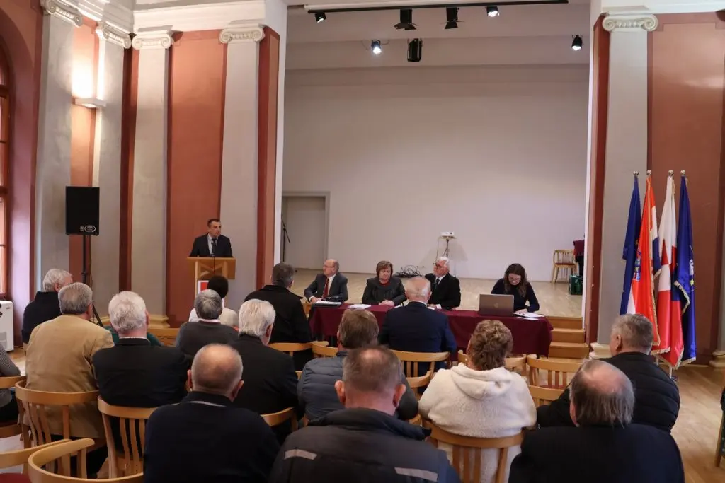 udruga antifašističkih boraca, skupština (4) udruga antifašističkih boraca, skupština (4)