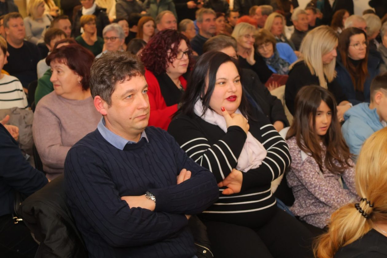 udruga zajedno za druge mačkovec humanitarni koncert (14) udruga zajedno za druge mačkovec humanitarni koncert (14)