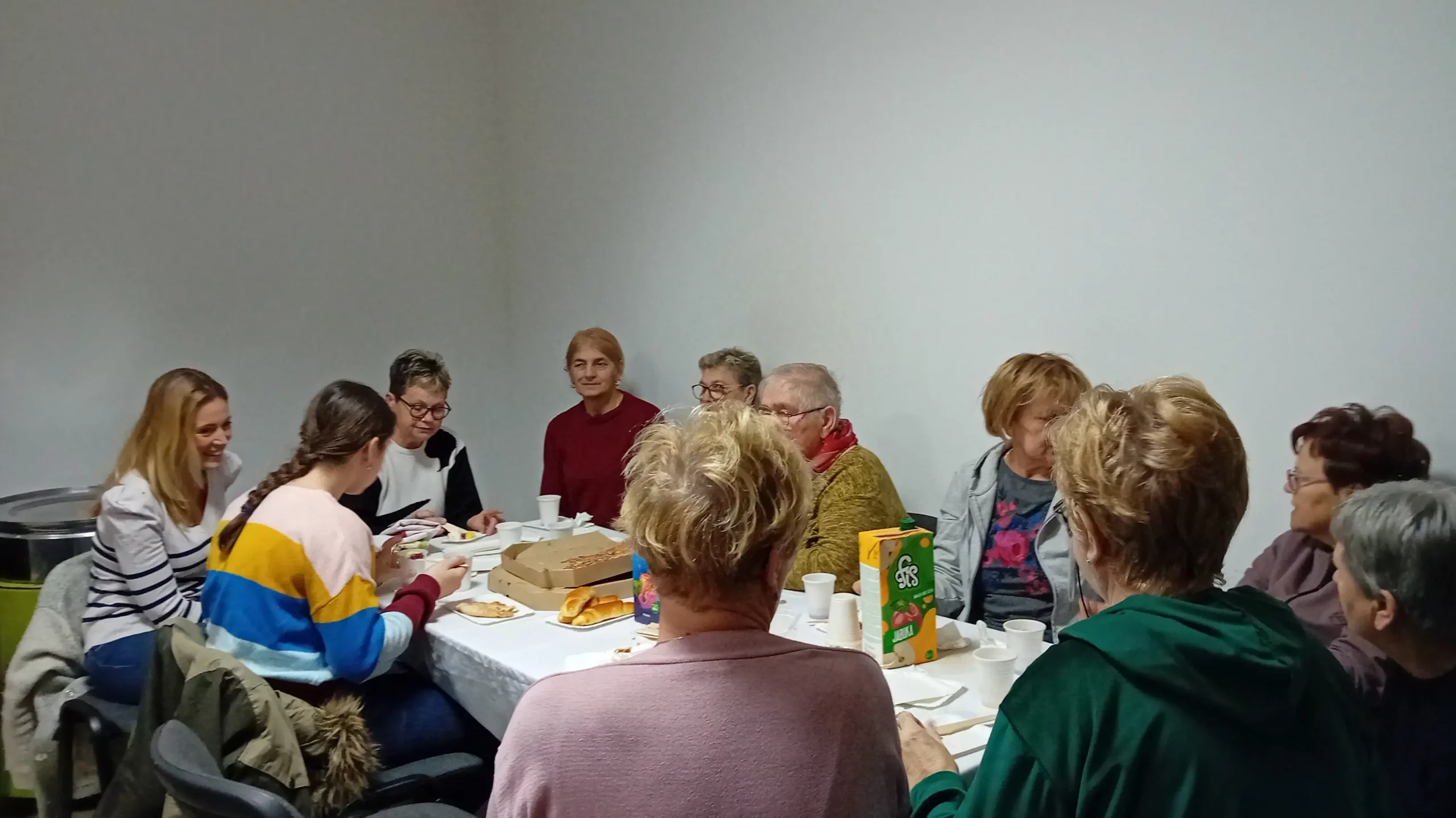 udruga žena pušćine domjenak (6) udruga žena pušćine domjenak (6)