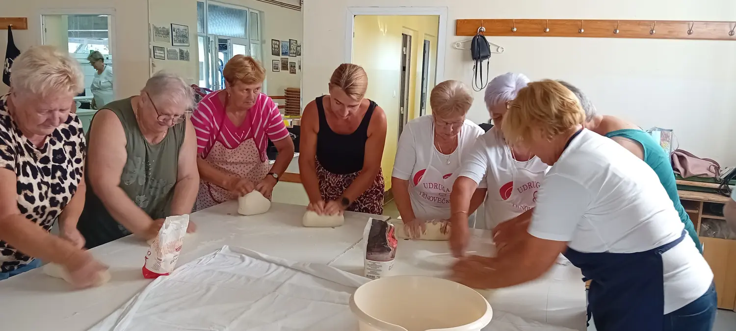 udruga žena trnovečko srce trnovec (10) udruga žena trnovečko srce trnovec (10)