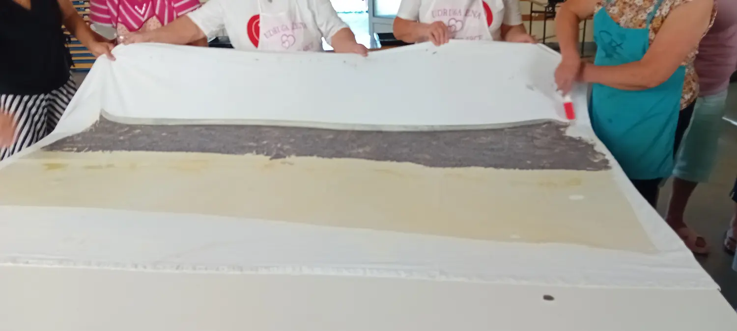 udruga žena trnovečko srce trnovec, makovnjača (10) udruga žena trnovečko srce trnovec, makovnjača (10)